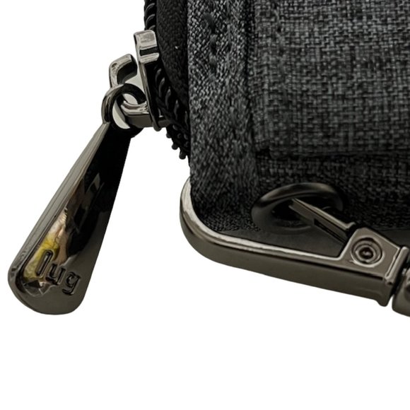 LUG Rodeo RFID-Protected Gray Quilted Wristlet - Picture 13 of 16